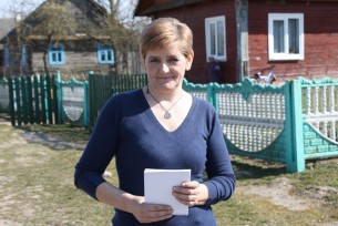 Староста деревни Гончары Песковского сельсовета Елена Черницкая уверена, что Беларусь должна сохранить социально-ориентированную политику