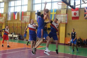 На Мостовщине прошли соревнования среди предприятий, организаций по баскетболу на Кубок района