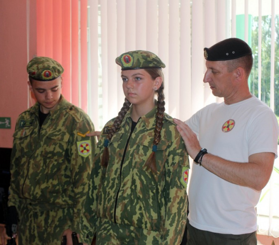 Щучинская «Дружина» посетила военно-патриотическую смену лагеря «Пацевичи»
