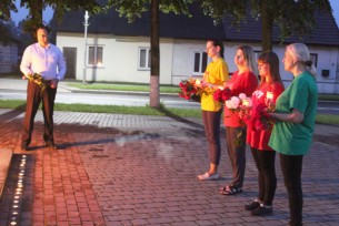 Вечный огонь памяти: в Мостах зажгли свечи и почтили память погибших в годы Великой Отечественной войны