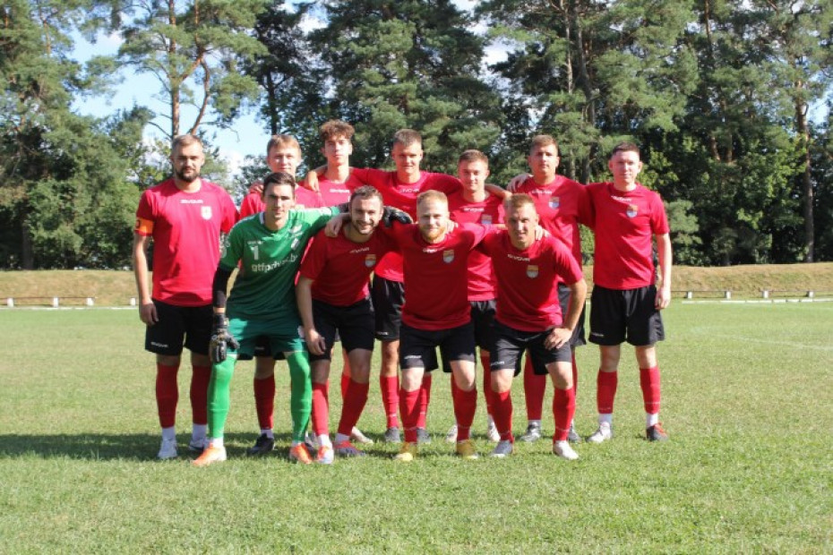 Мостовские футболисты продолжают выступление в чемпионате Беларуси