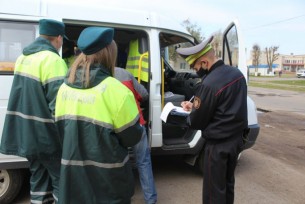 Госавтоинспекция Мостовщины проверила школьные автобусы