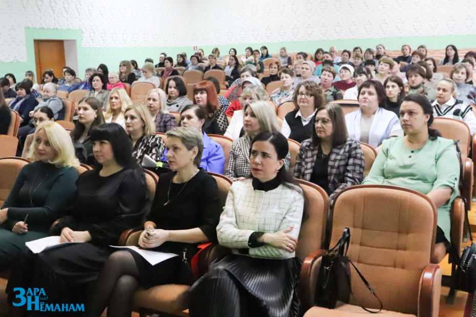 Какие задачи стоят перед работниками социальной защиты Мостовского района в 2023 году