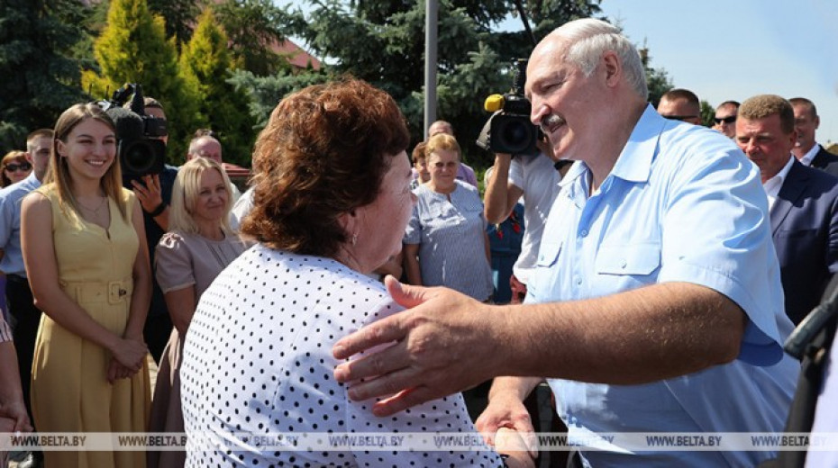 Лукашенко после посещения хозяйства в Квасовке: 