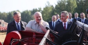 Александр Лукашенко: я мечтал о том, что мы начнем делать свои комбайны, и мечта сбылась